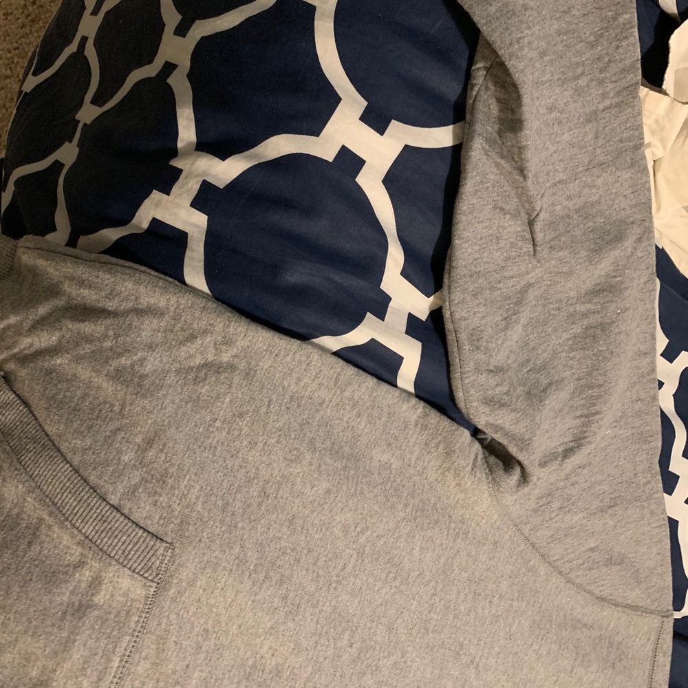 Men’s Gap three button gray pullover - Picture 3 of 5
